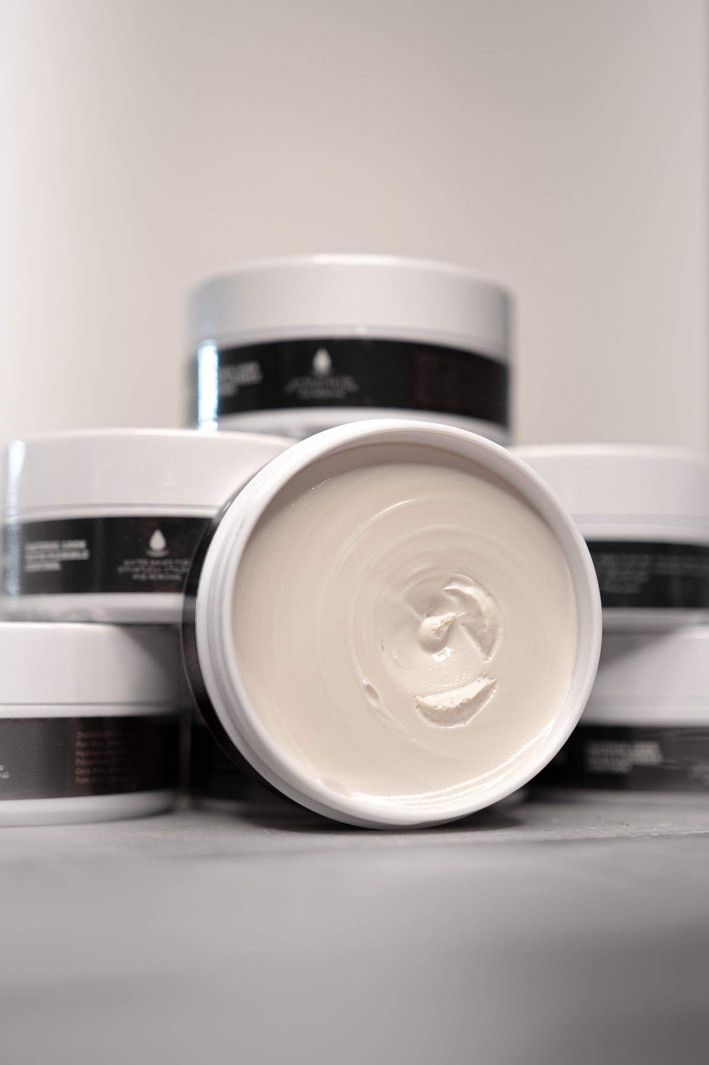 MR ZEYTOUN MATTE CLAY